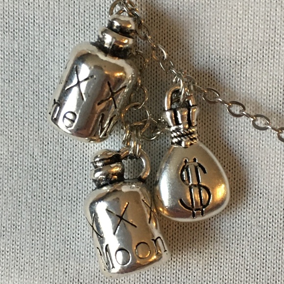 SOLD—The Great Gatsby F. Scott Fitzgerald Handmade Glowing Literature Necklace - Picture 4 of 16